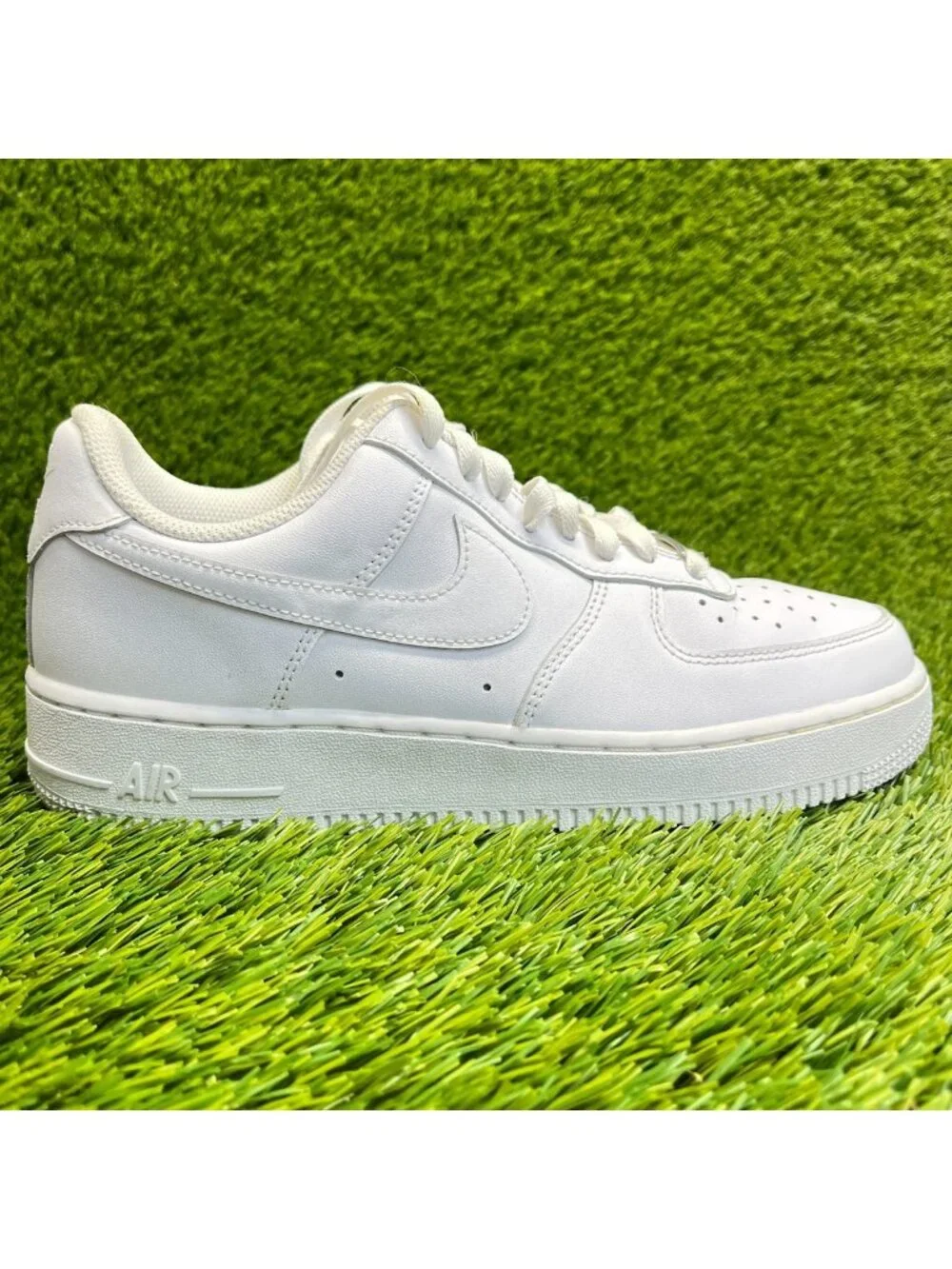 Nike Air Force 1 Low '07 Womens Size 9 White Athletic Leather Shoes Sneakers